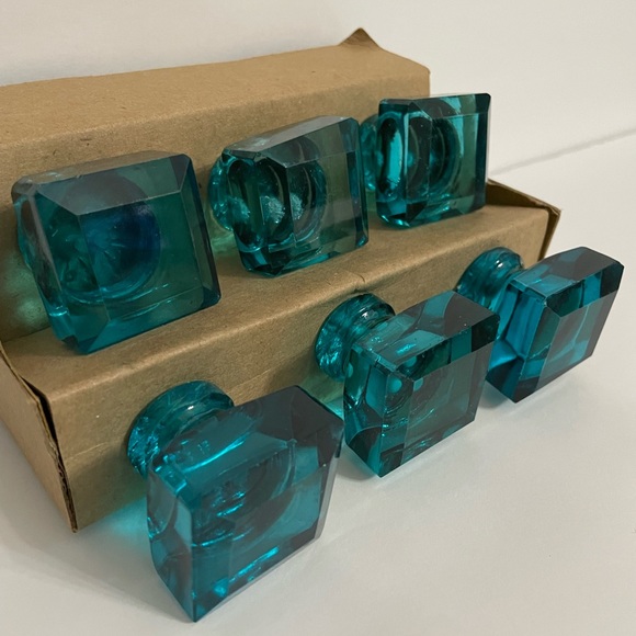 Drawer pulls - Picture 2 of 4